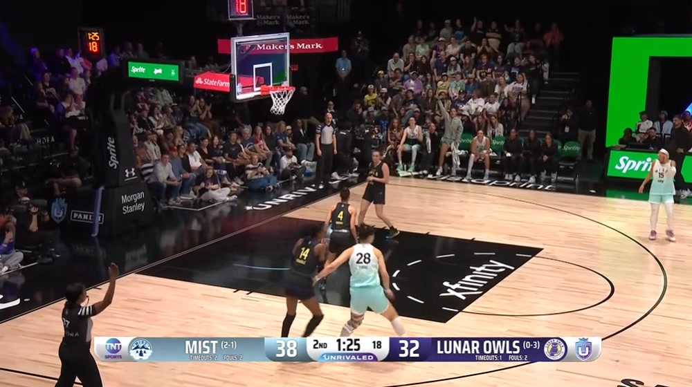 世界杯高清直播下载-李月汝出战3分钟就砍下全队半场最高13分！三分+全场一条龙秀爆了