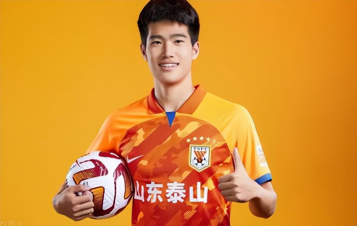 世界杯直播app下载入口-意外！彭啸曾表示他未来只会为国安队效力，为何如今却成鲁能主力