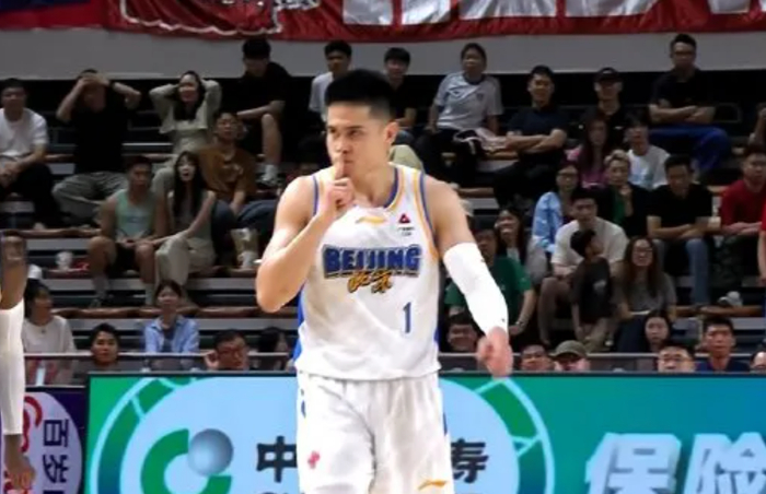 世界杯手机观看软件-北京险些被广州逆转！陈盈骏一己之力救许利民，周琦罚球回调！|比赛|北控|杰曼|德比|谩骂声_新浪体育_新浪新闻